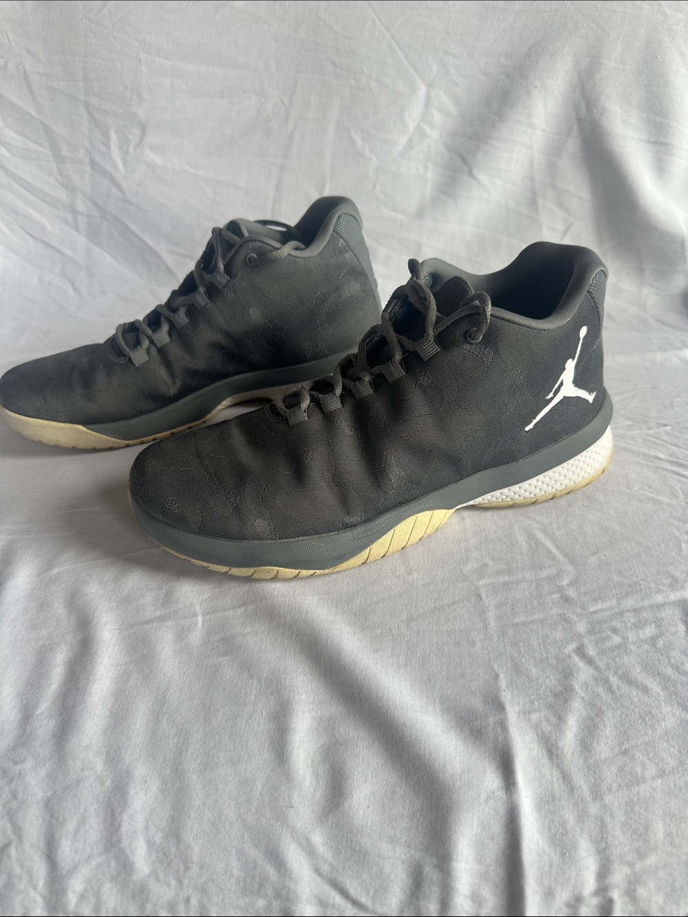 Jordan B.Fly Grey Camo Basketball Shoes Men's 10 881444-004 Jumpman